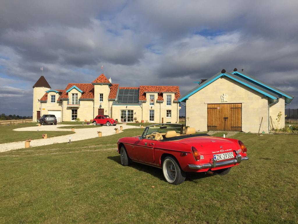 La Petite France Villa Parnowo Eksteriør billede