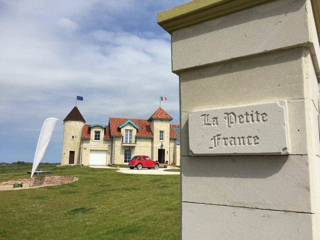 La Petite France Villa Parnowo Eksteriør billede